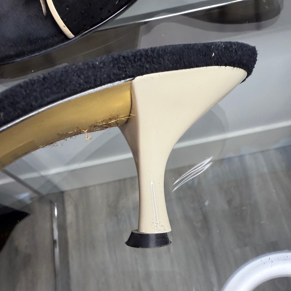 Enzo Angiolini Black Beige Women's Sandals (8) - Picture 7 of 7